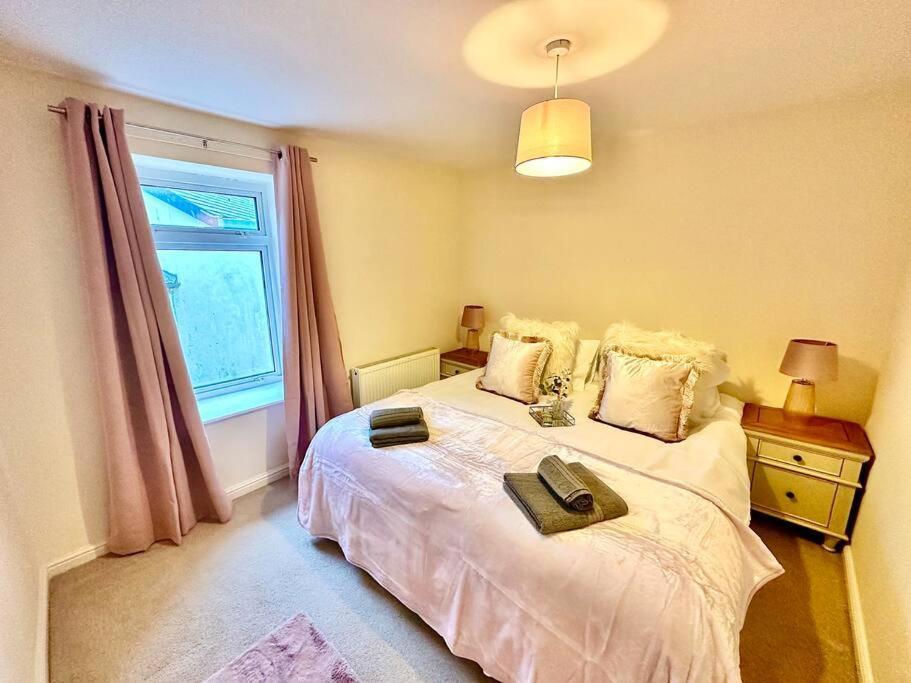 Cottage,Cinema Room,Log Burner Blaenavon エクステリア 写真