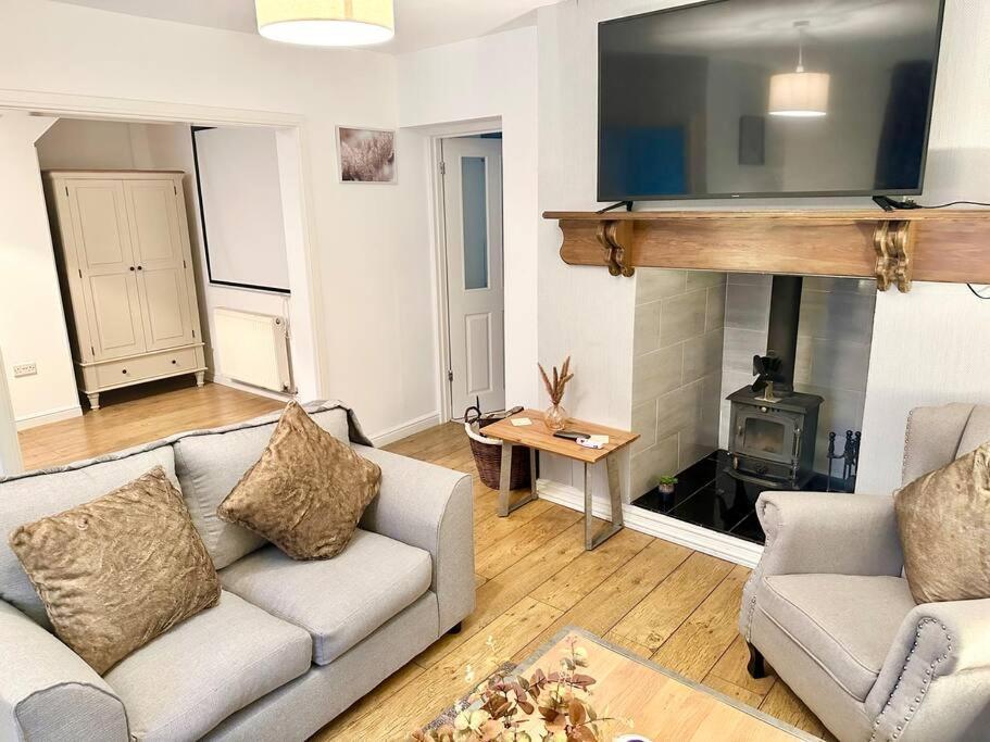 Cottage,Cinema Room,Log Burner Blaenavon エクステリア 写真